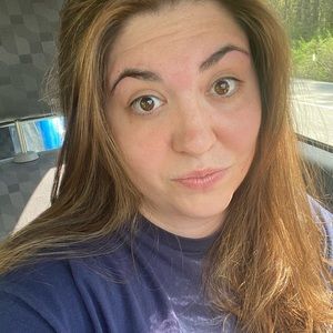 Meet your Posher, Briana